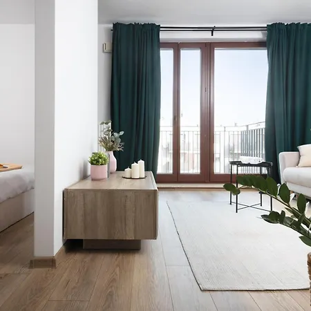 Goclawska Swps Pge Narodowy Dworzec Wschodni Soho Factory * Varşova